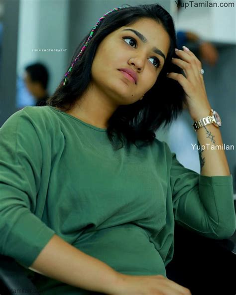 saniya iyappan hot images